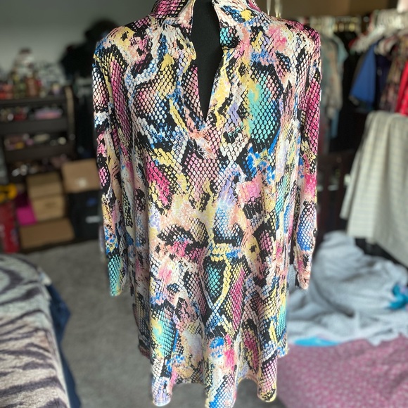 Heimish Snake Print 3/4 Sleeve Top - Picture 2 of 3